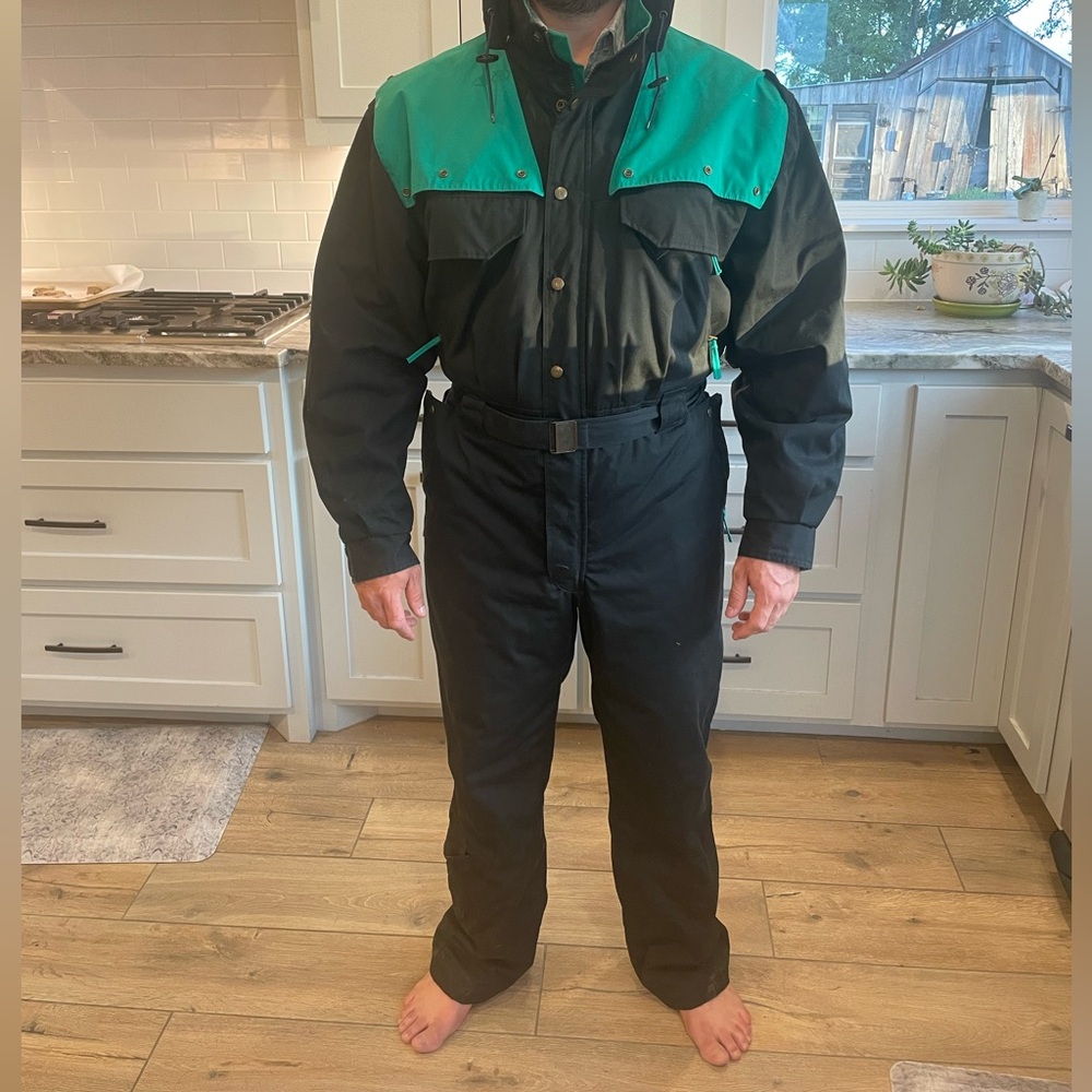SOS Vintage men’s ski suit